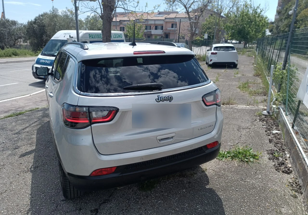 Jeep Compass Limited 2021 usata FILAUTO Vasto - vista posteriore