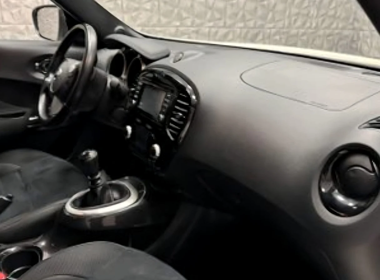 Nissan Juke 1.2 benzina 2017 usata FILAUTO Vasto - plancia lato passeggero